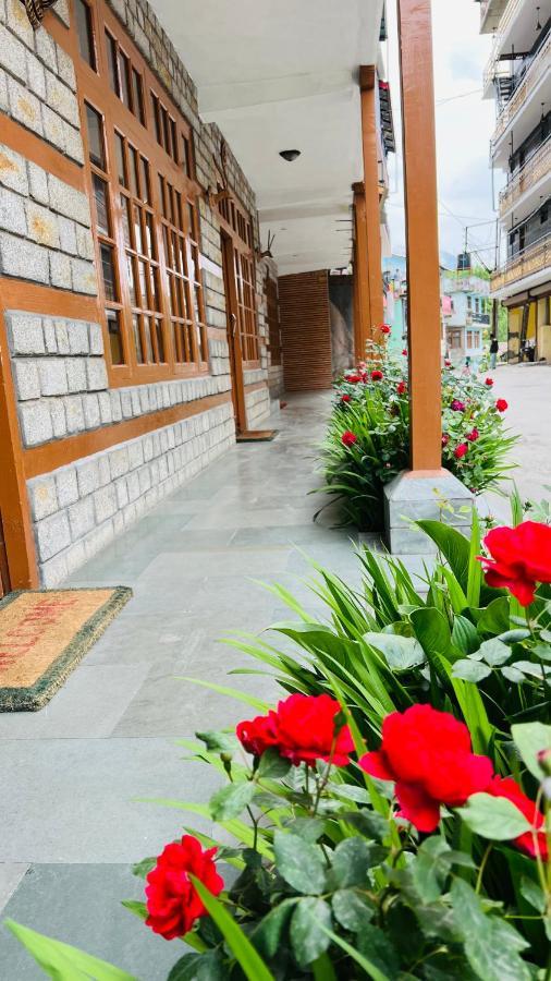 Sita Classic, Most Comfortable Family Hotel In Manali Exterior photo